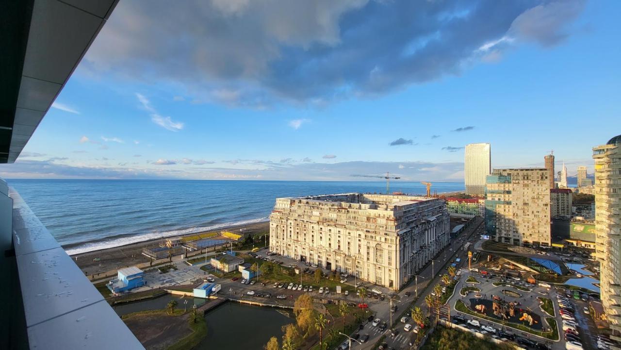 Black Sea Apartments Alliance Palace Batumi Exterior photo