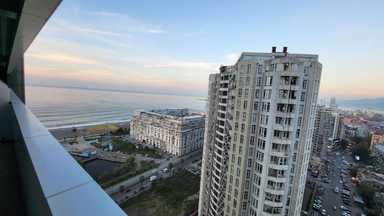 Black Sea Apartments Alliance Palace Batumi Exterior photo